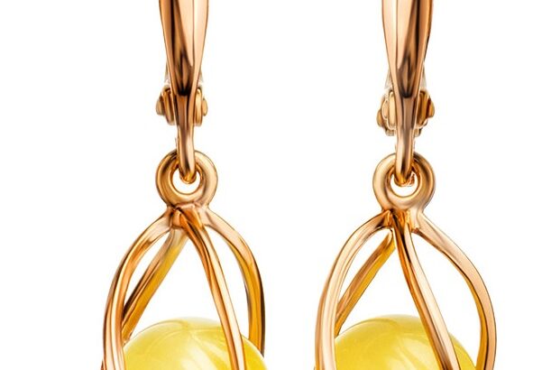 Bright gold-plated earrings For Sale