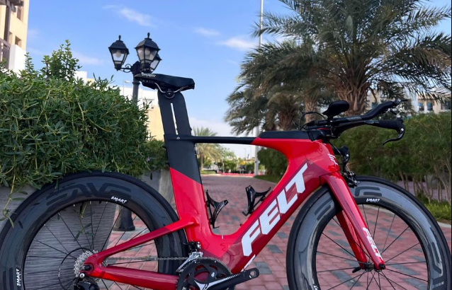 Felt TT Bike with carbon wheels for sale