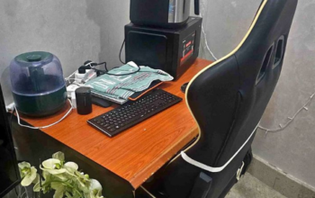Computer table and gaming chair for sale
