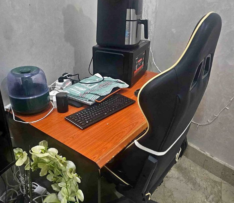 Computer table and gaming chair for sale