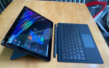 Dell 2 in 1 laptop Core i7 8th GEN For Sale