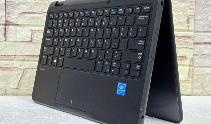 DELL LATITUDE 3189 touch x360 2in1 For Sale