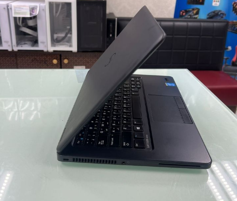 Dell Latitude E5250 Laptop i7-5600U Generation For