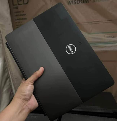 Dell Touch 2 in 1, i5 7th, 7 Months shop Warranty