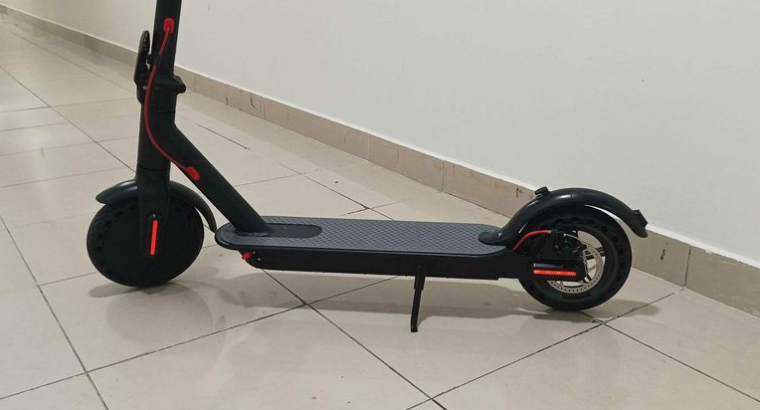 Electric scooter for sale like new condition for s