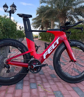Felt TT Bike with carbon wheels for sale