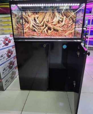 Brand new Fish Tank WithCabinet Doors For Sale