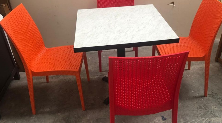 Four Chairs Dinning Table For Sale