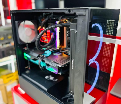 GAMING PC I7-9th k processor 32GB RAM 256GB SSD Fo