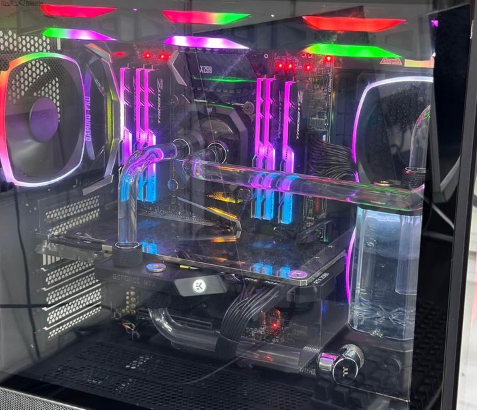 GAMING PC WITH LIQUID WATER COOLER FOR SALE