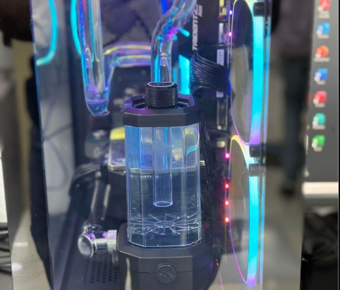GAMING PC WITH LIQUID WATER COOLER FOR SALE