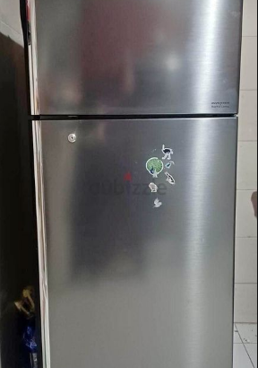 Hitachi medium size fridge for sale