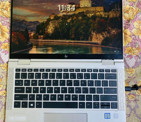Hp 1030 g3 x360 touch core i7 8th generation for s