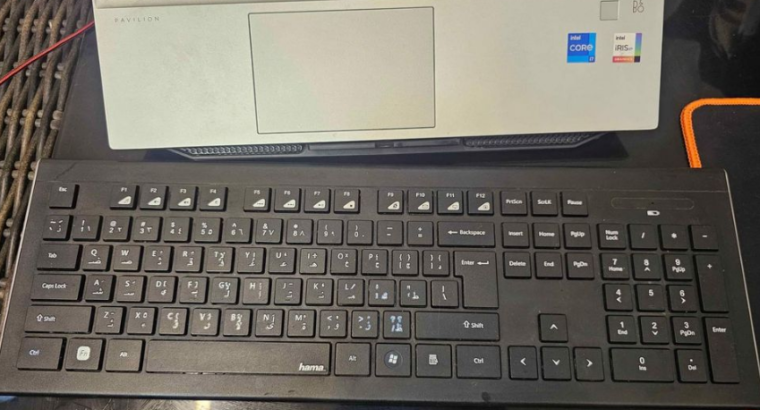 Hp laptop Skin touch walk For Sale