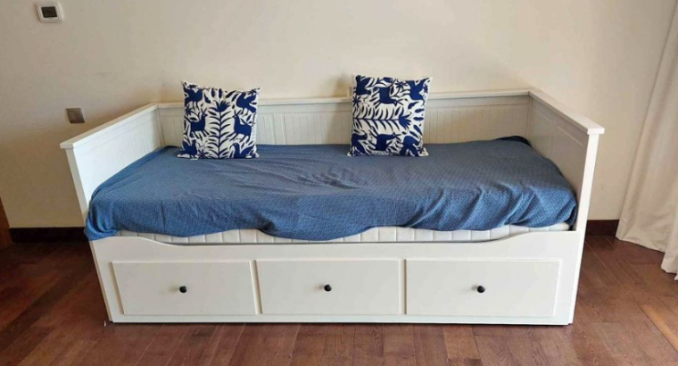 IKEA daybed include mattress for sale