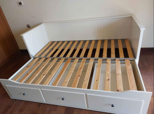 IKEA daybed include mattress for sale