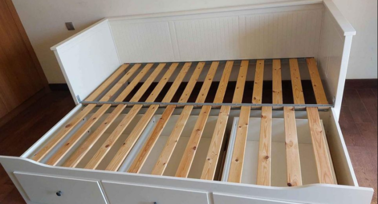 IKEA daybed include mattress for sale