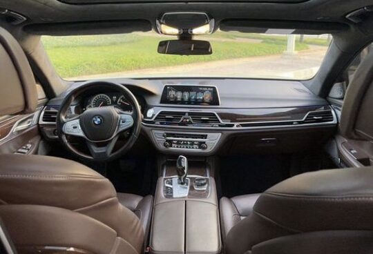 BMW 760LI 2016 Gcc full option in good condition f