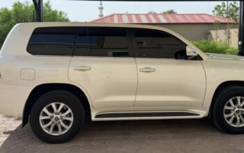 Toyota Land Cruiser EXR 5.7 full option 2018 for s