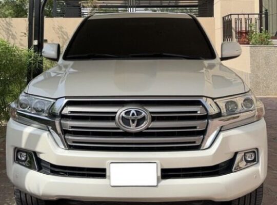 Toyota Land Cruiser EXR 5.7 full option 2018 for s