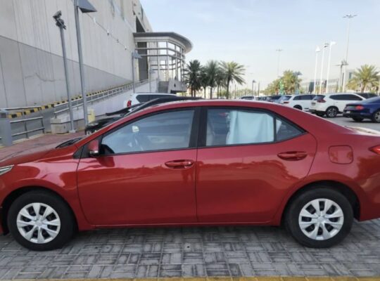 Toyota Corolla 2015 Gcc mid option for sale