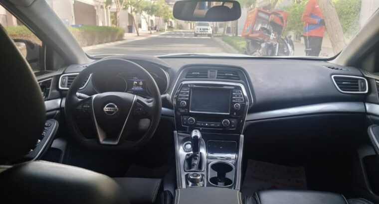 Nissan maxima SV full option 2018 USA imported for