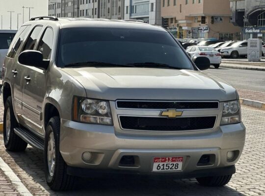 Chevrolet Tahoe 2013 base option Gcc for sale