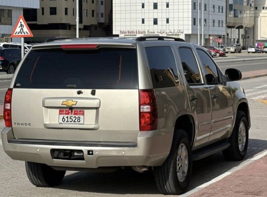 Chevrolet Tahoe 2013 base option Gcc for sale