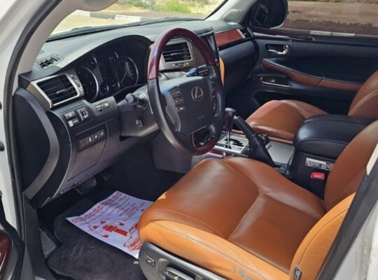 Lexus LX570 full option Gcc 2012 for sale