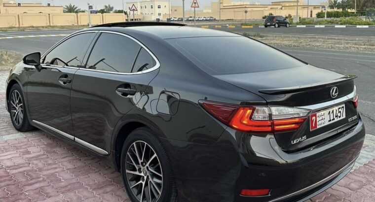 Lexus ES350 full option 2017 Gcc in good condition