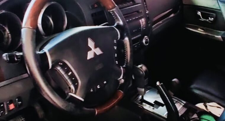 Mitsubishi Pajero coupe 2014 full option for sale