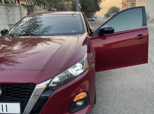 Nissan Altima SR 2019 USA imported for sale