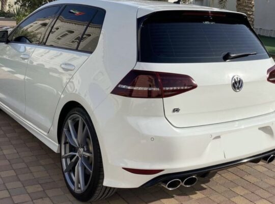 Volkswagen Golf R 2015 Gcc full option for sale