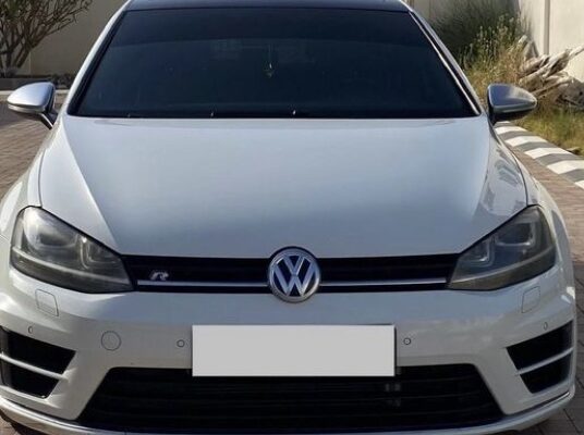 Volkswagen Golf R 2015 Gcc full option for sale