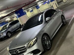 Mercedes E300 full option Gcc 2018 for sale
