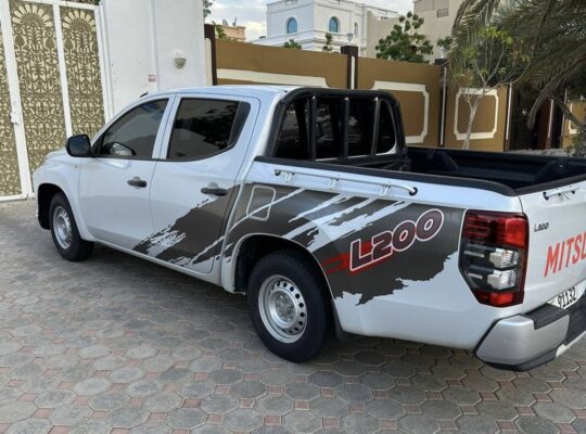 Mitsubishi L200 pickup 2019 in good condition for