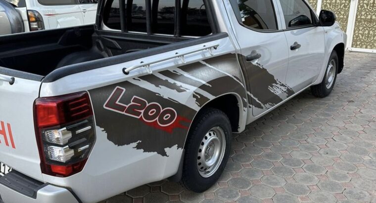 Mitsubishi L200 pickup 2019 in good condition for