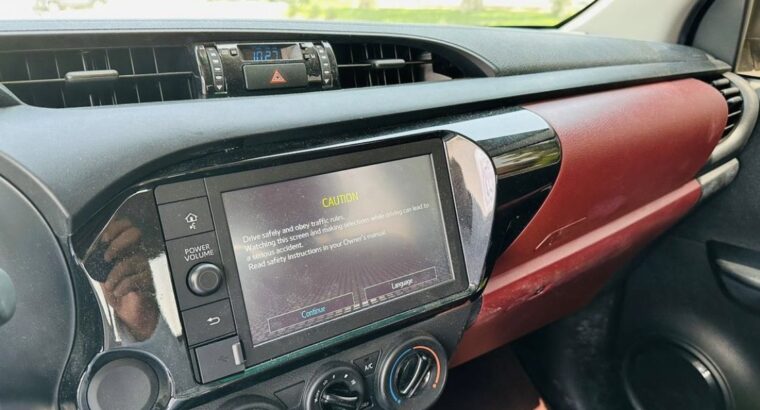 Toyota Hilux 2.7 full option 2022 for sale