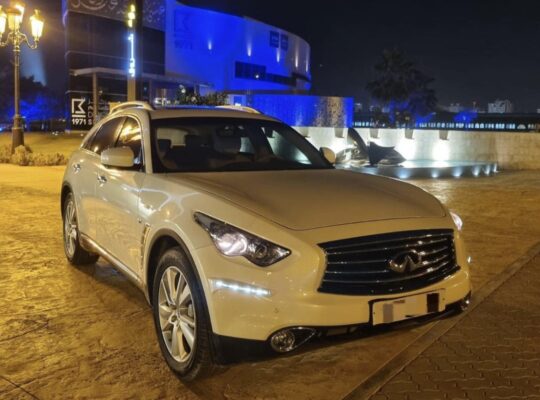 Infinity Qx70 full option 2016 Gcc for sale