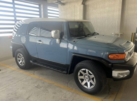 Toyota FJ 2015 Gcc in good condition for sale