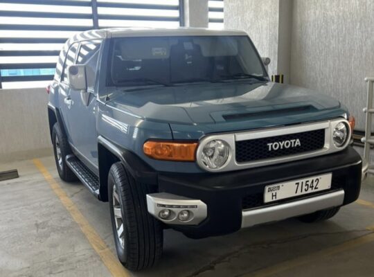 Toyota FJ 2015 Gcc in good condition for sale