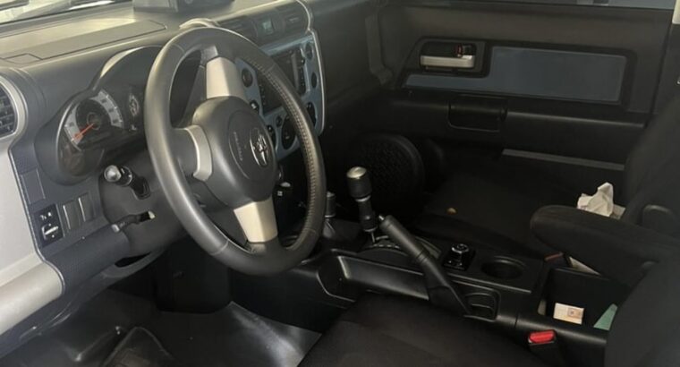 Toyota FJ 2015 Gcc in good condition for sale