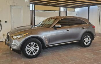 Infinity QX70 full option 2017 for sale in good co