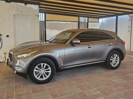 Infinity QX70 full option 2017 for sale in good co