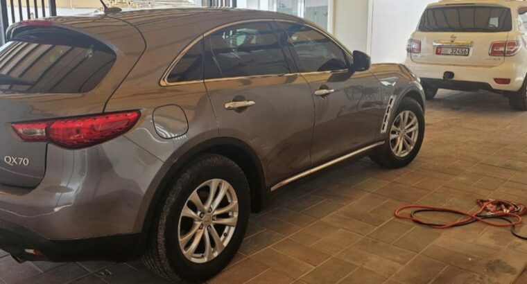 Infinity QX70 full option 2017 for sale in good co