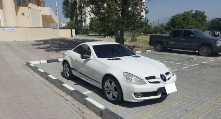 Mercedes SLK350 full option Gcc 2009 for sale