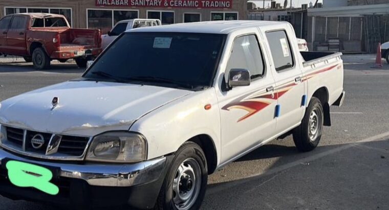 Nissan pickup 2015 mid option for sale
