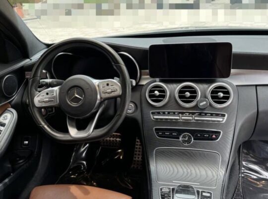 Mercedes C200 full option 2020 Gcc for sale