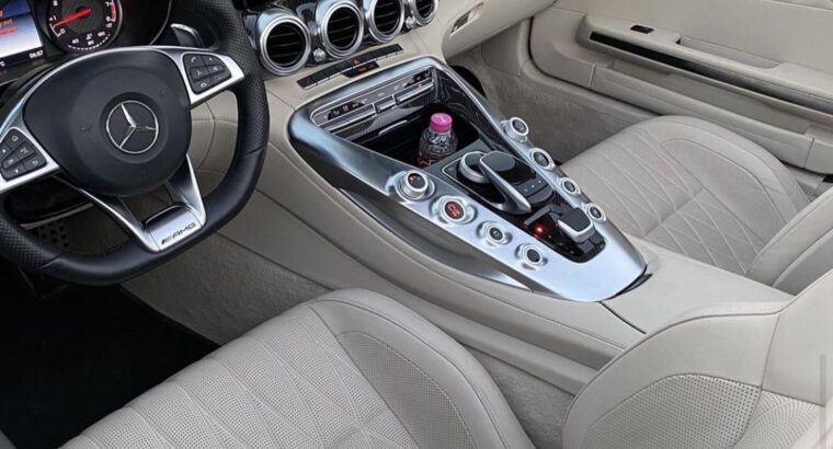 Mercedes GT convertible 2018 Gcc fully loaded for