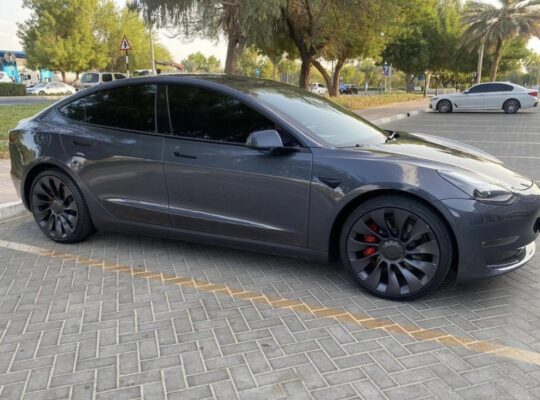 Tesla model 3 performance 2022 full option Gcc for